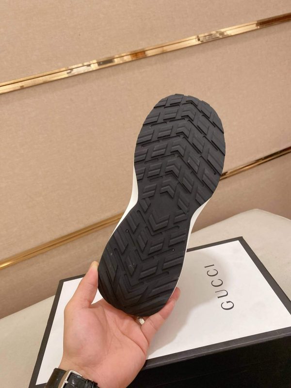 Gucci Run Trainer in Beige Jumbo GG Canvas and Brown Suede