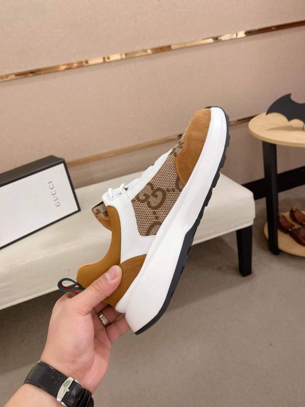 Gucci Run Trainer in Beige Jumbo GG Canvas and Brown Suede