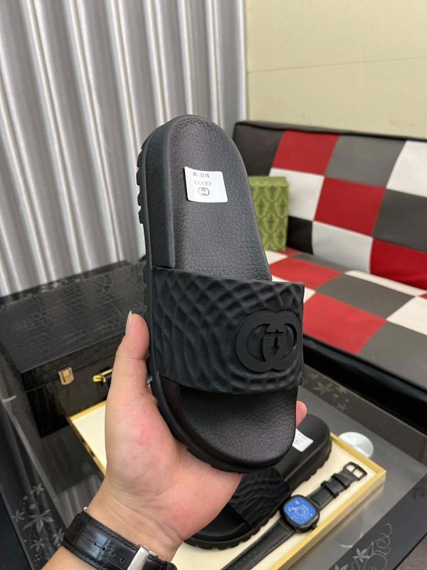 Gucci Black Men's Slides Sandal with Interlocking G
