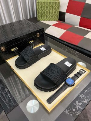 Gucci Black Men's Slides Sandal with Interlocking G