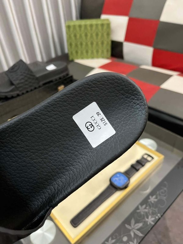 Gucci Black Men's Slides Sandal with Interlocking G