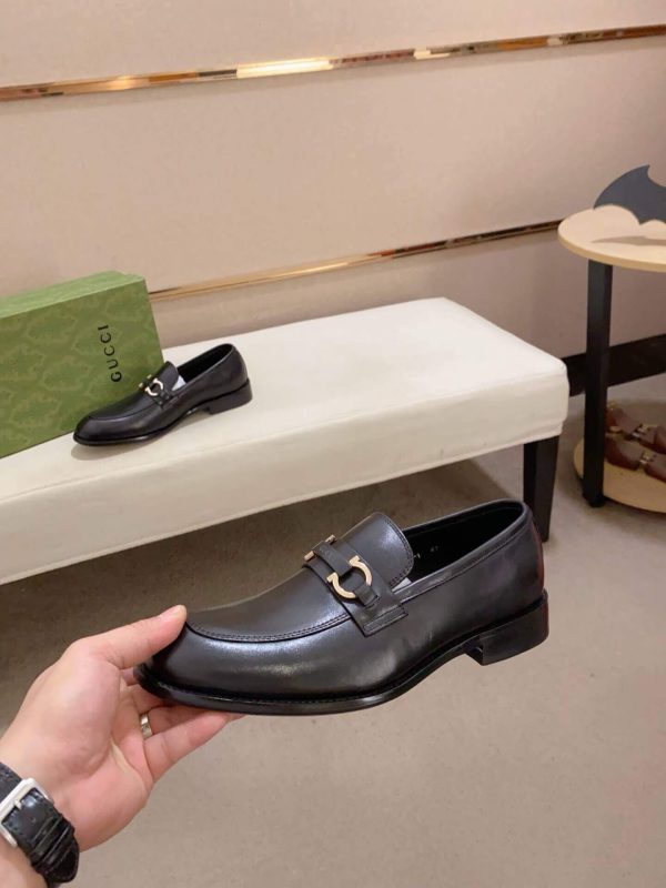 Gucci Men's Black Loafers with Horsebit