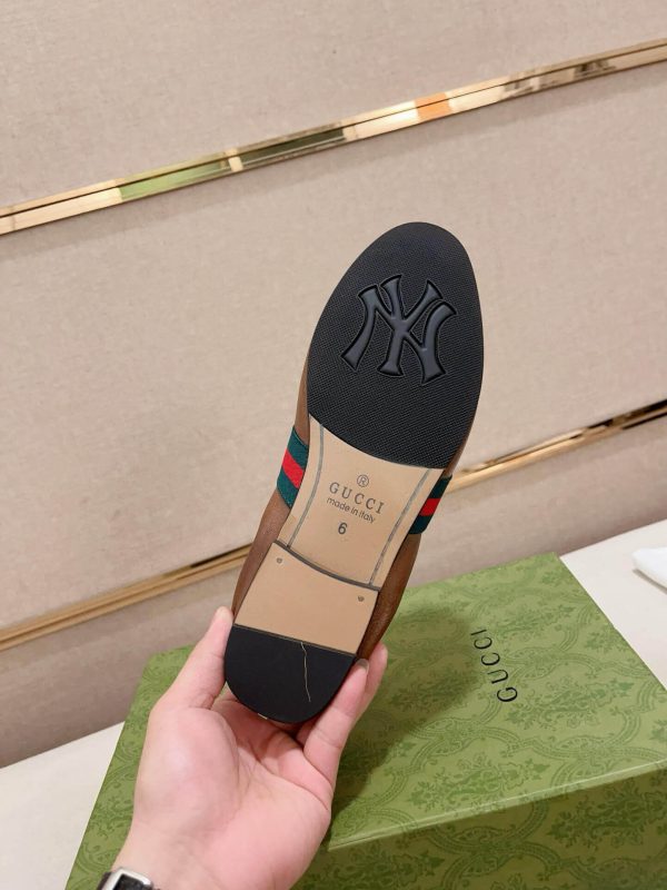 Gucci Men's Brown Leather Loafer with Web