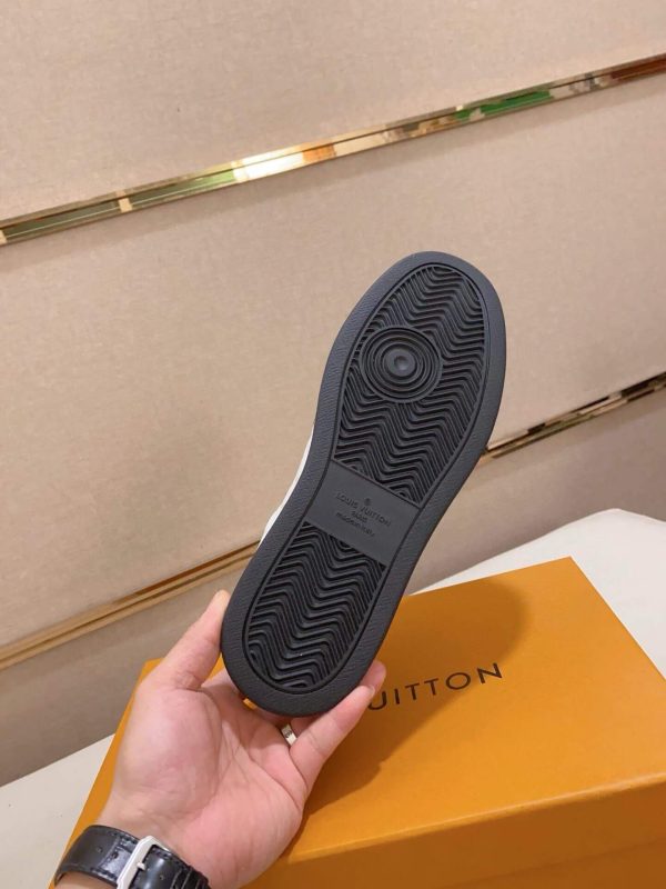 LOUIS VUITTON Rivoli Sneaker in Black and White