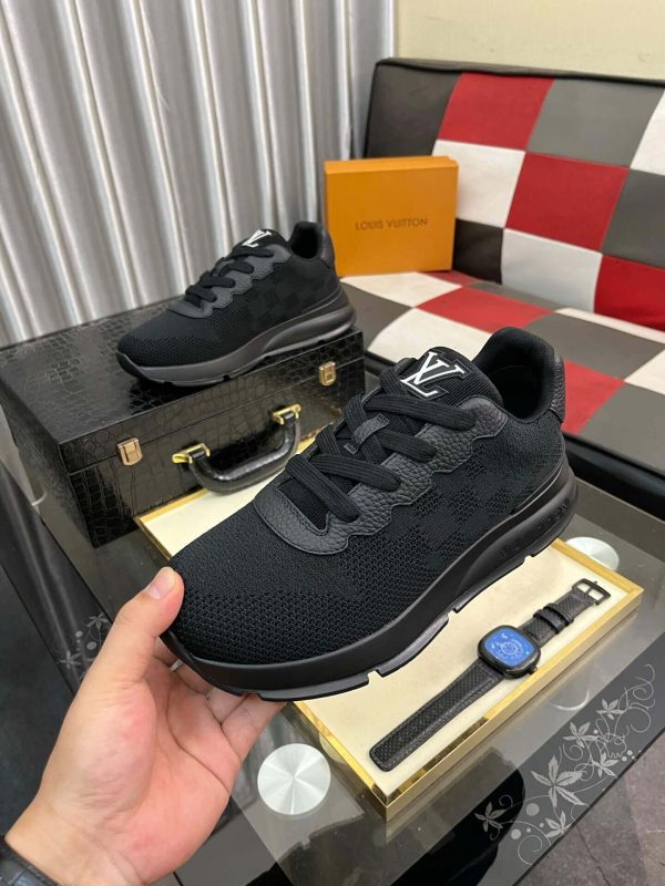 LVRunnerTaticSneaker._8 LV Classic Trainers in Black