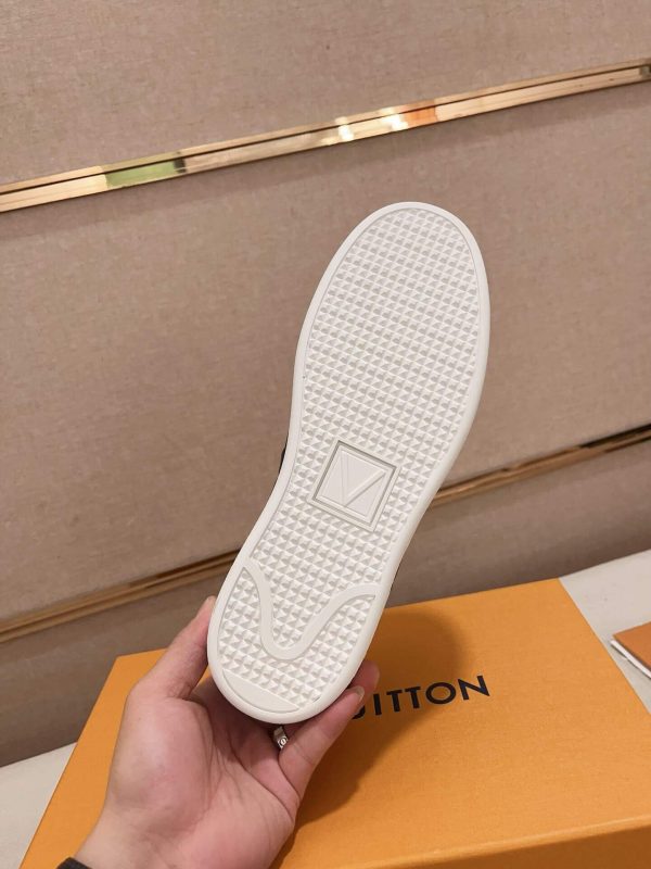 LouisVuittonDamierEbeneSneakers_5 LOUIS VUITTON Frontrow Sneaker in Blue Damier Infini