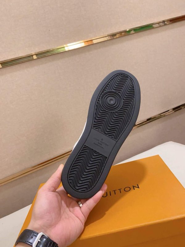 LOUIS VUITTON Rivoli Sneaker in Black