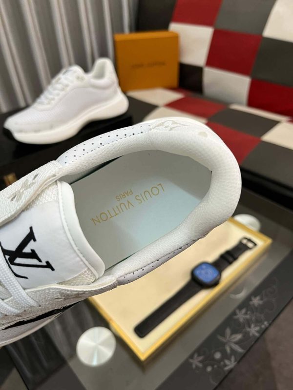 LouisVuittonMen_sSneakers_5_f9633e62-f5e0-4e47-8272-f249daaf9ad1 (1) Louis Vuitton Men's Trainer in White