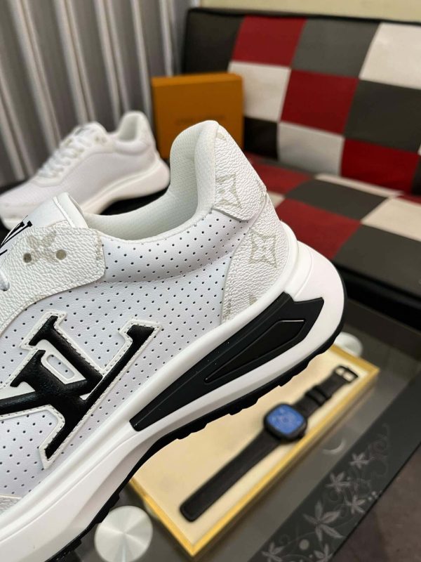 LouisVuittonMen_sSneakers_6_2fc02410-002d-4022-b13b-e7f5684af3d8 Louis Vuitton Men's Trainer in White