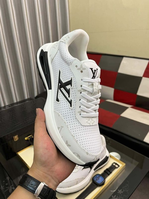 LouisVuittonMen_sSneakers_9_cea3ae1d-fca3-4d27-b7f2-274b42e9c919 Louis Vuitton Men's Trainer in White