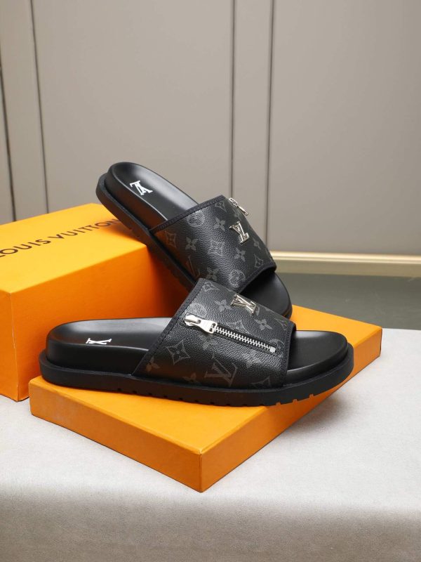 LouisVuittonSlippers_8_3dfa2b3c-da12-4dc6-a53d-76158c3f4946 Louis Vuitton Men's Black Monogram Canvas Slides