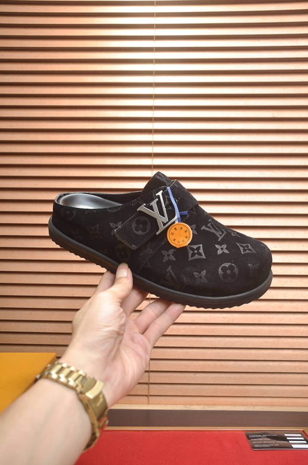 Louis Vuitton LV Ille Slide in black