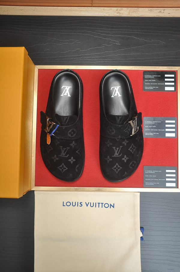 Louis Vuitton LV Ille Slide in black