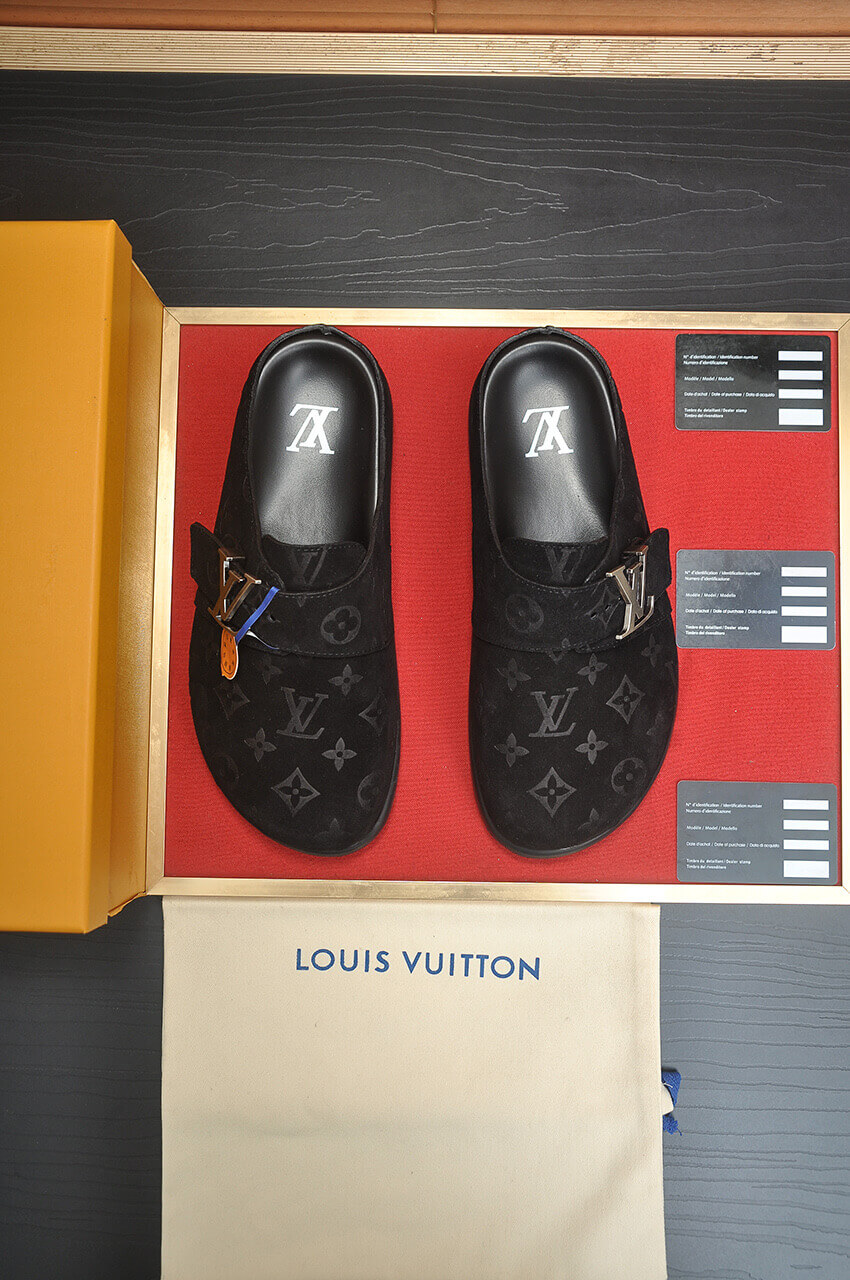 Louis Vuitton LV Ille Slide in black 4 Louis Vuitton LV Ille Slide in black - Image 4