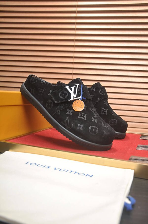 Louis Vuitton LV Ille Slide in black