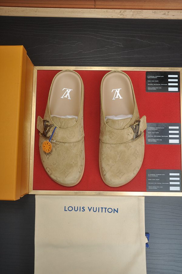 LouisVuittonslippers_9_9b8d4f80-ddc2-41cf-88d6-2ccdadfb1268 Louis Vuitton Beige Ille Slide