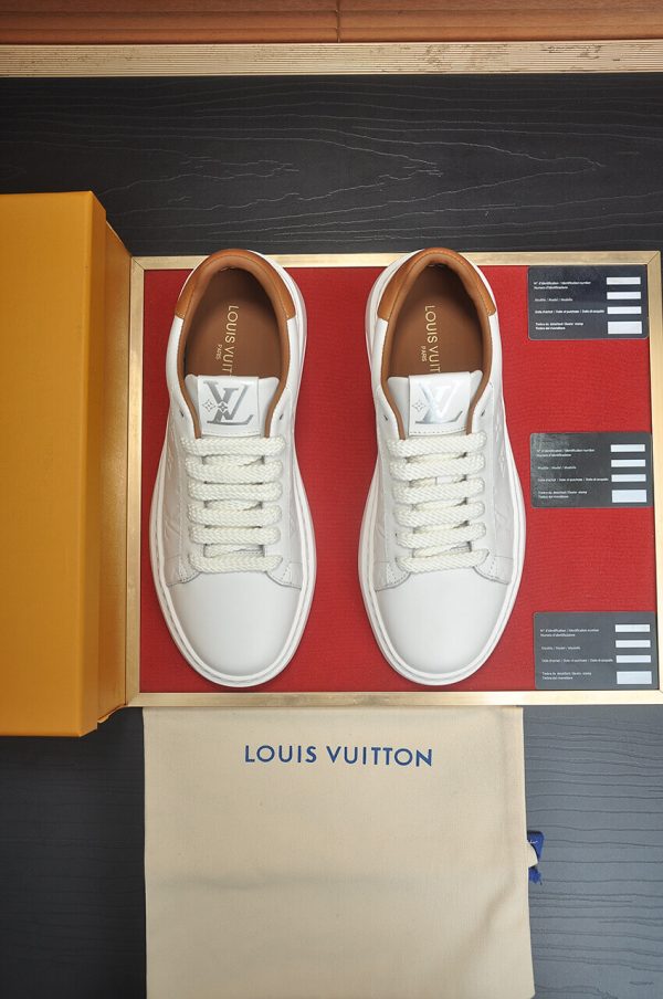 LouisVuittonslippers_9_fcfeb8e4-b779-4a9a-81a7-482b906dc16e LOUIS VUITTON White Beverly Hills Sneaker