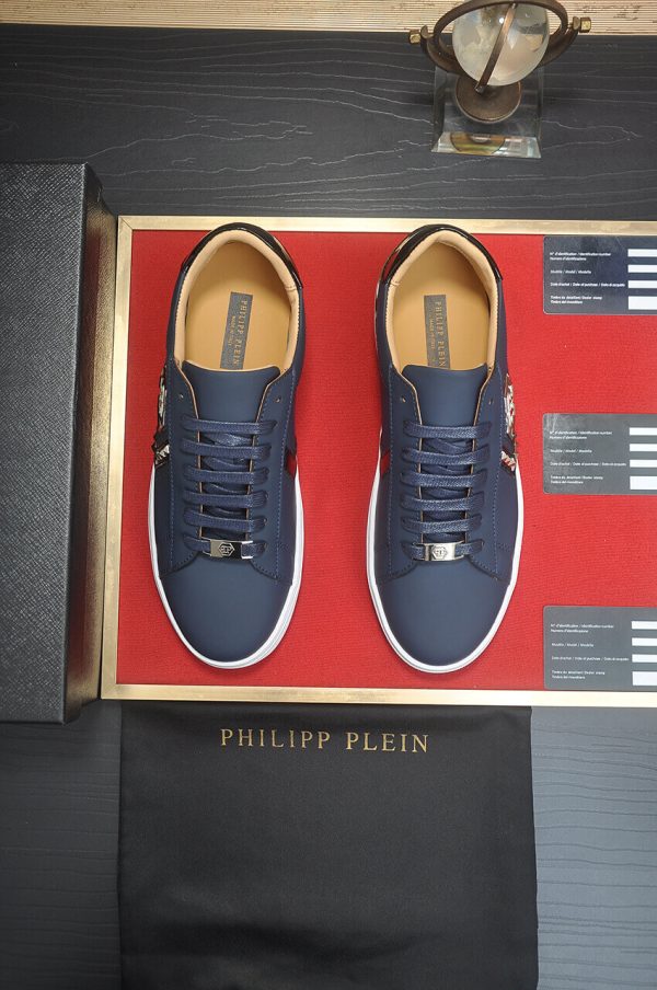 Philipp Plein Lo-Top Leather Arrow Force Sneakers in Navy Blue