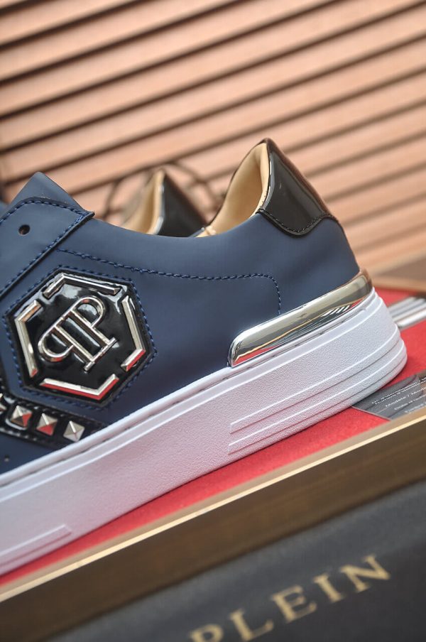 Philipp Plein Lo-Top Leather Arrow Force Sneakers in Navy Blue