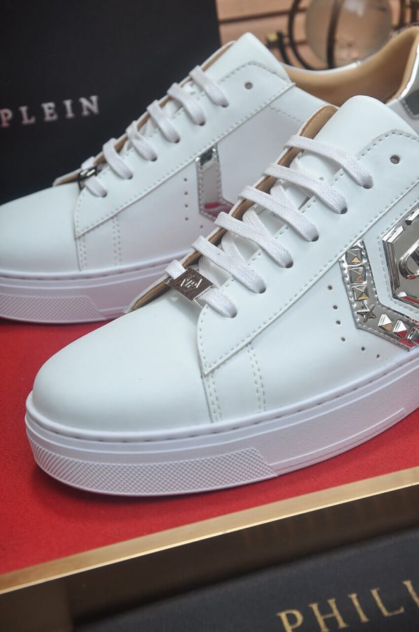 Philipp Plein Lo-Top Leather Arrow Force Sneakers in White