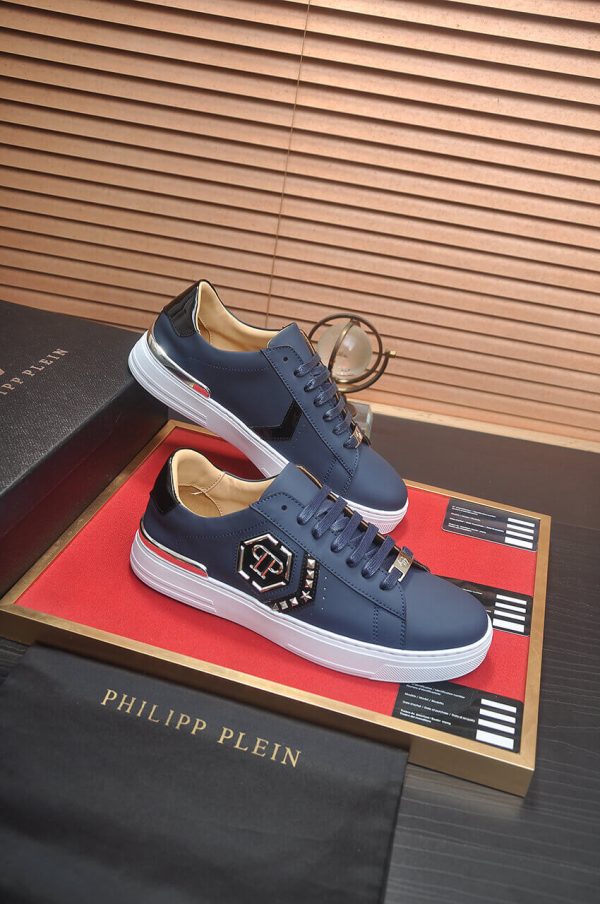 Philipp Plein Lo-Top Leather Arrow Force Sneakers in Navy Blue