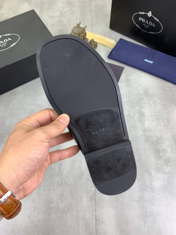 Pradamen_scrisscrosssandalsingreenleather_2 Prada Green Saffiano Leather Crisscross Slides