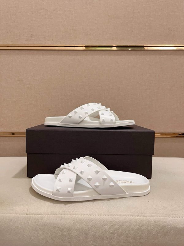 Valentino Garavani Rockstud Sandal in White Leather