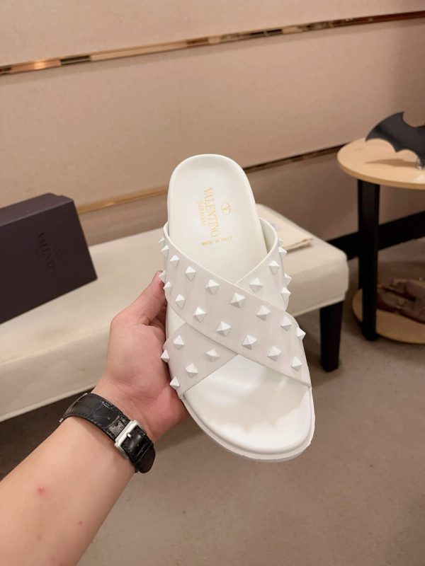 Valentino Garavani Rockstud Sandal in White Leather