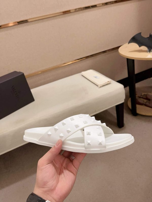 Valentino Garavani Rockstud Sandal in White Leather