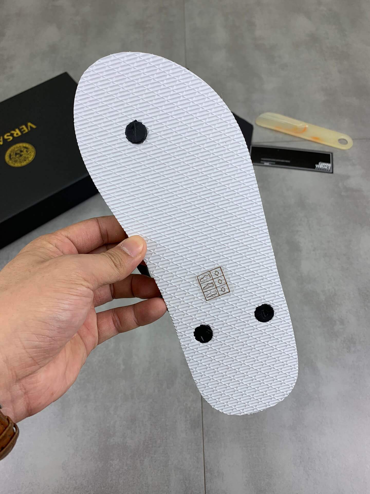 Versace Medusa Baroque Print Flip-Flops 5 Versace Medusa Baroque Print Flip-Flops - Image 5