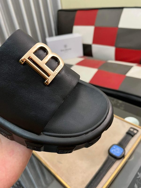 Balmain B Logo Slides