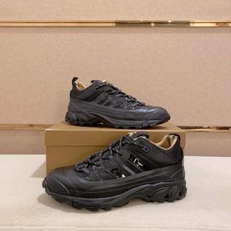 Burberry Arthur Sneaker in Black