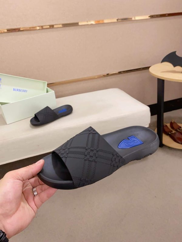 Burberry Embossed Check Dive Slides in Black