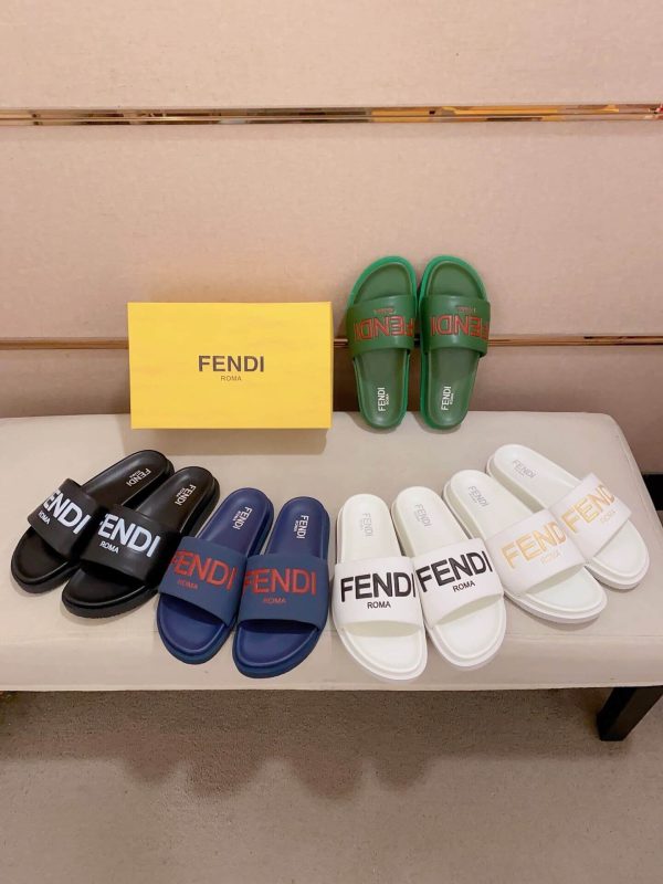 Fendi Roma Slides Black