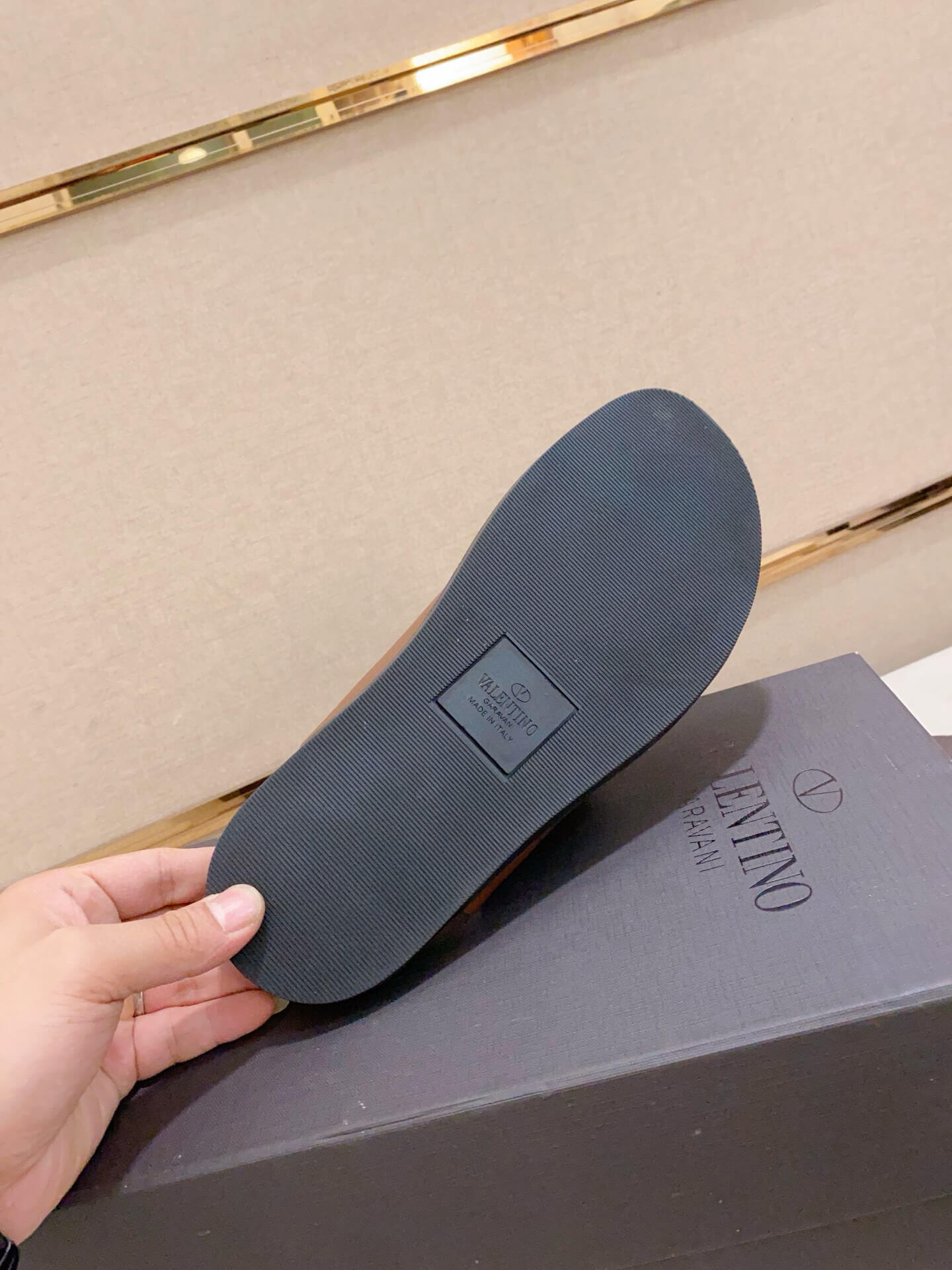 Valentino Garavani VLogo Sandals in Black Leather 10 Valentino Garavani VLogo Sandals in Black Leather - Image 10