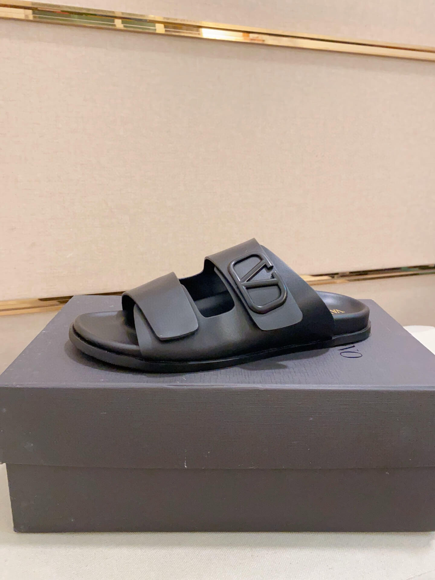 Valentino Garavani VLogo Sandals in Black Leather 2 Valentino Garavani VLogo Sandals in Black Leather - Image 2