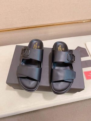 blackValentinoGaravaniVLogoslidesandals_6 Valentino Garavani VLogo Sandals in Black Leather