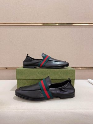 Gucci Men's Black Leather Loafer with Web