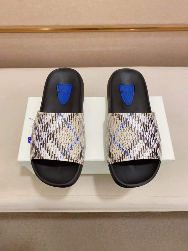 Burberry Beige Check Dive Slides