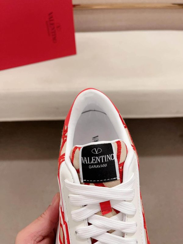 Valentino Garavani True Act Low-Top Trainer in White Nappa Leather And Red and Beige Toile Iconographe Fabric