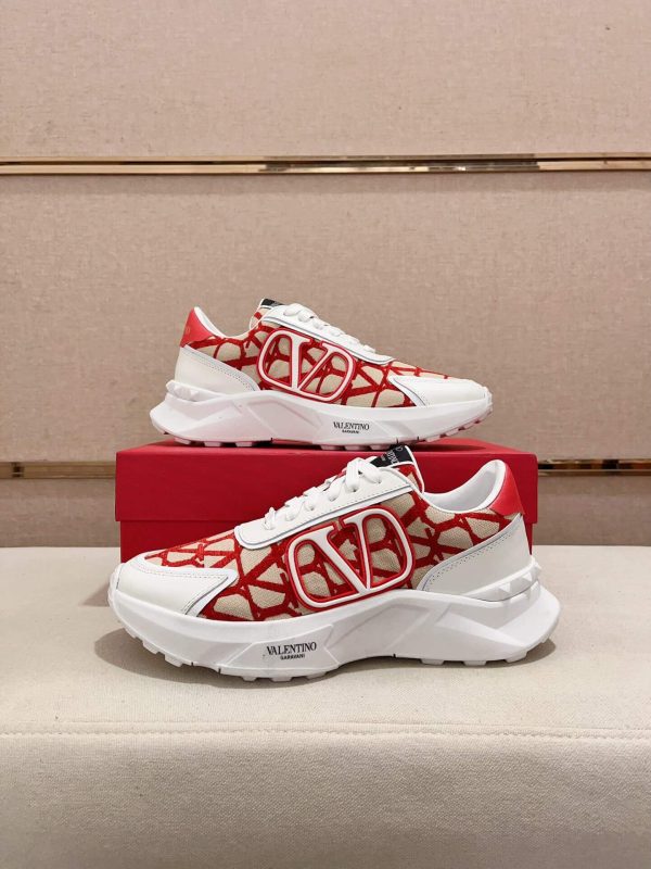 Valentino Garavani True Act Low-Top Trainer in White Nappa Leather And Red and Beige Toile Iconographe Fabric