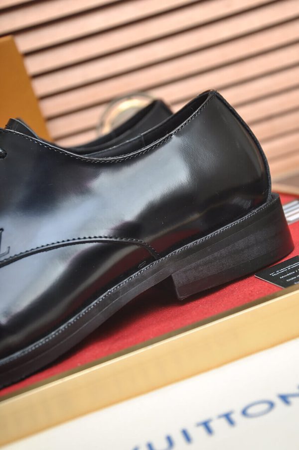 Louis Vuitton Black Patent Leather Oxford Shoes