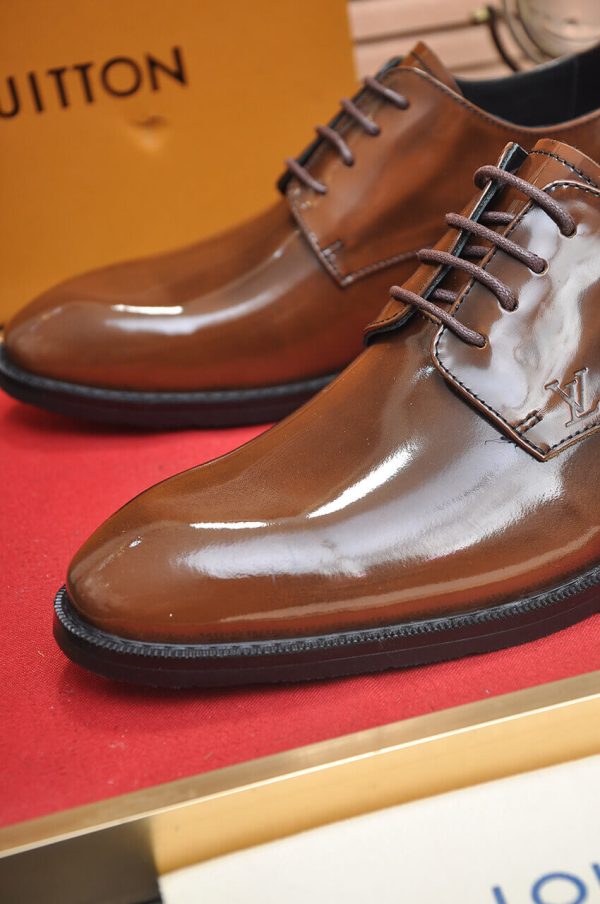 Louis Vuitton Brown Patent Leather Oxford Shoes