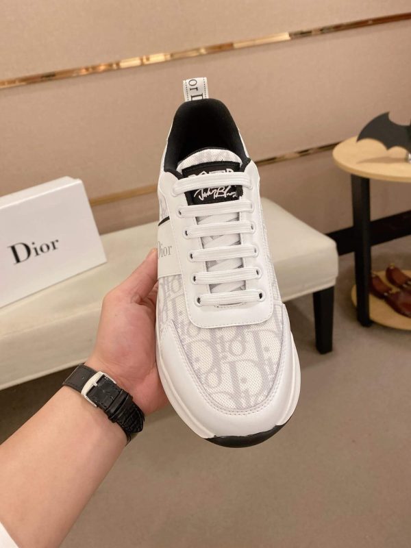 Dior White and Grey Dior Oblique Jacquard Runner Sneaker