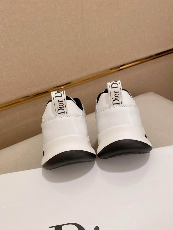 Dior White and Grey Dior Oblique Jacquard Runner Sneaker