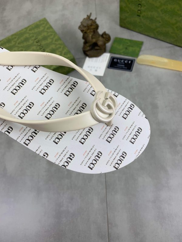 Gucci GUCCI Logo White Thong Sandals with Double G