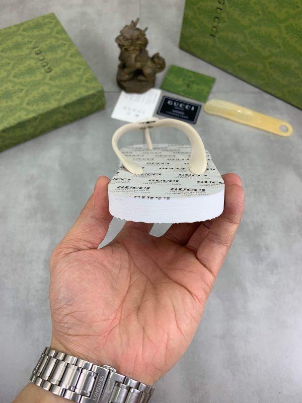 Gucci GUCCI Logo White Thong Sandals with Double G