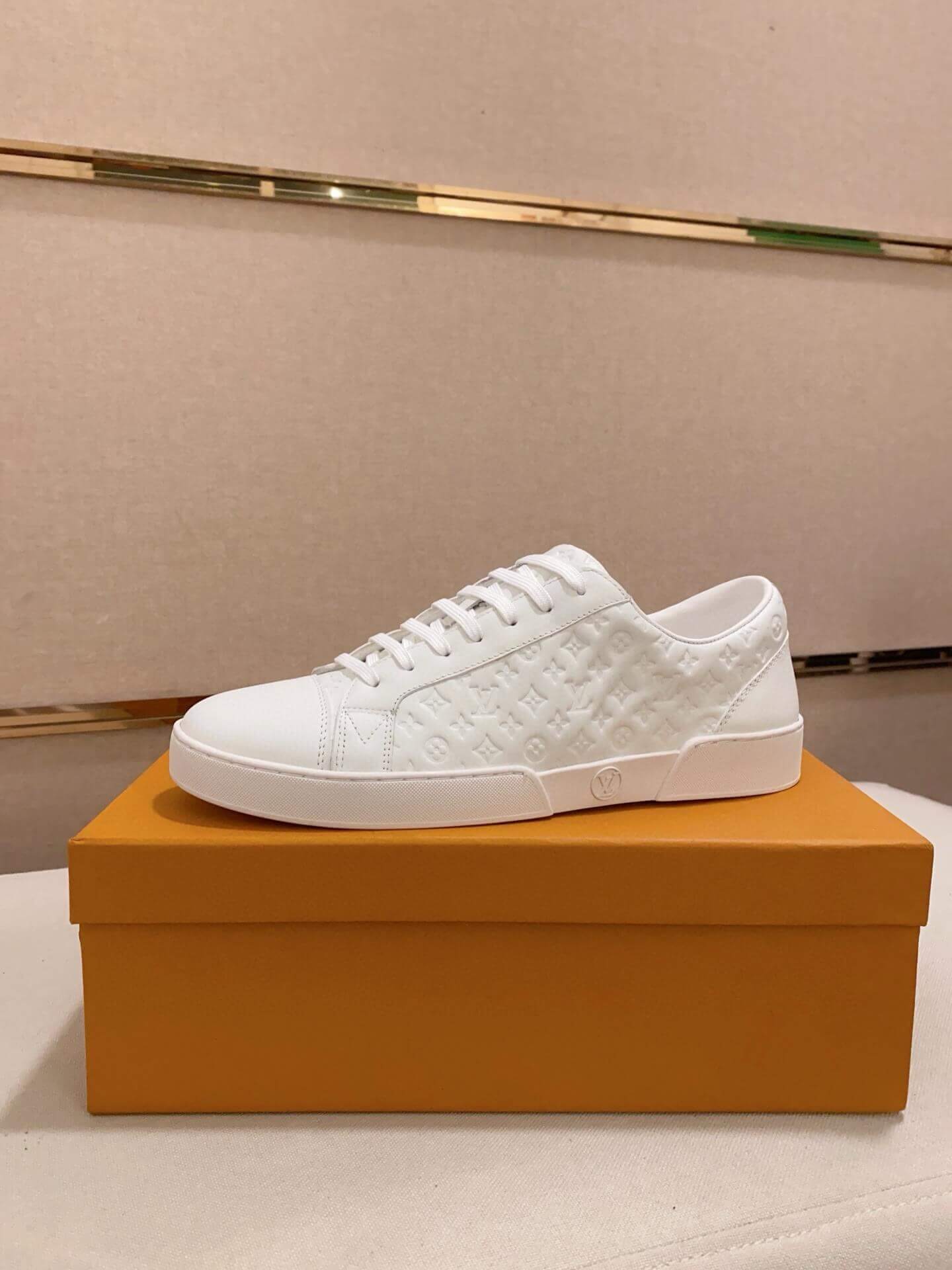 Louis Vuitton White Embossed Smooth Leather Match Up Sneaker 5 Louis Vuitton White Embossed Smooth Leather Match Up Sneaker - Image 5