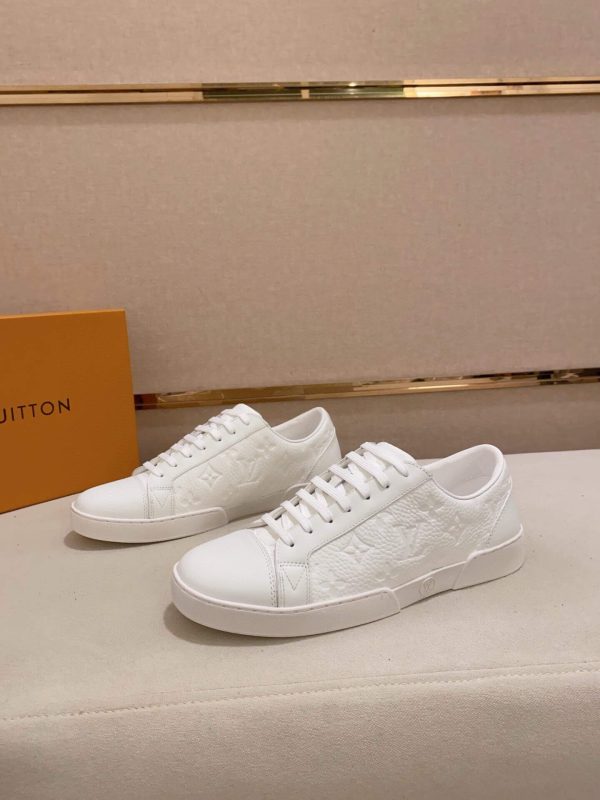 whiteLouisVuittonLuxembourgsneaker_8 Louis Vuitton White Grained Leather Match-Up Sneaker