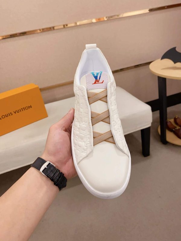 whiteLouisVuittonslip-onsneakerswiththebrand_smonogrampatternembossedontheupper._6 LV Slip-On Sneakers in White Monogram Embossed Leather